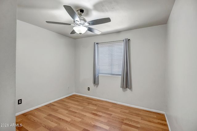 8813 W TURNEY Avenue, Phoenix, AZ 85037