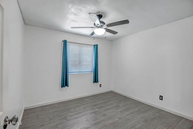 8813 W TURNEY Avenue, Phoenix, AZ 85037