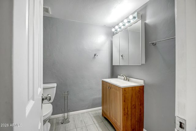 8813 W TURNEY Avenue, Phoenix, AZ 85037
