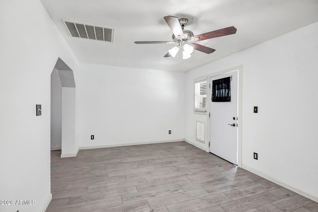 8813 W TURNEY Avenue, Phoenix, AZ 85037