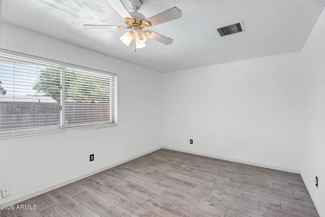 8813 W TURNEY Avenue, Phoenix, AZ 85037