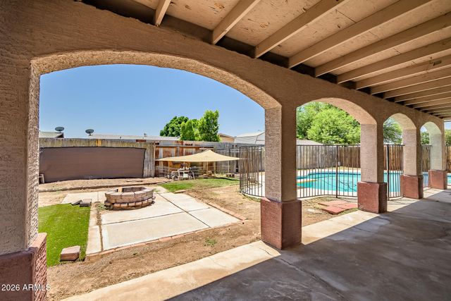 8813 W TURNEY Avenue, Phoenix, AZ 85037