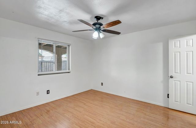 8813 W TURNEY Avenue, Phoenix, AZ 85037