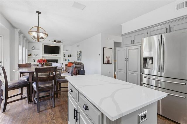 13822 S Hagan Street, Olathe, KS 66062