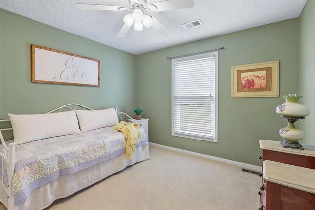 13822 S Hagan Street, Olathe, KS 66062
