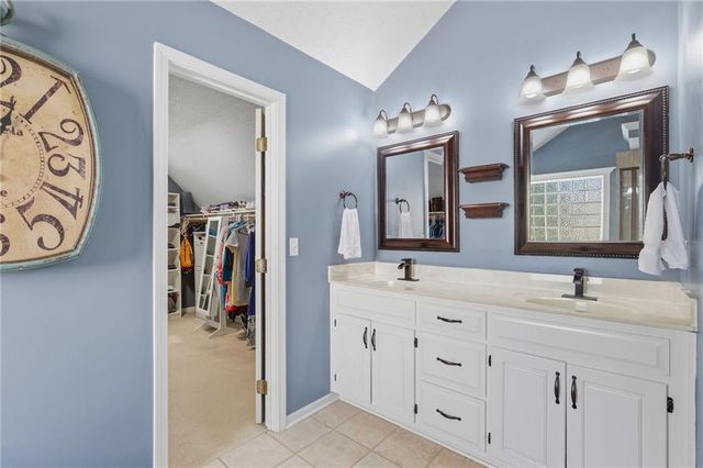 13822 S Hagan Street, Olathe, KS 66062