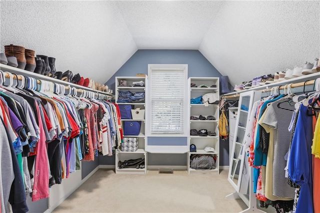 13822 S Hagan Street, Olathe, KS 66062