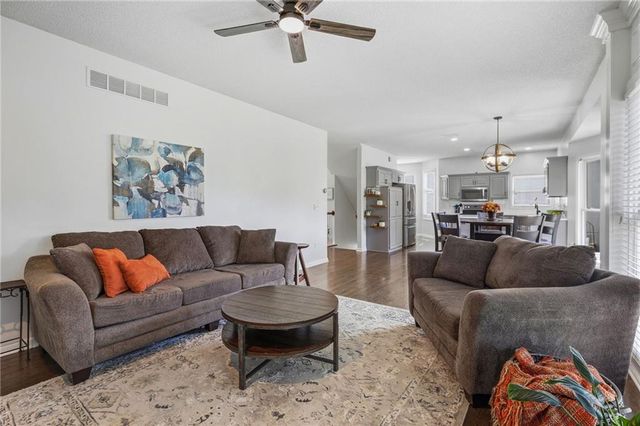 13822 S Hagan Street, Olathe, KS 66062