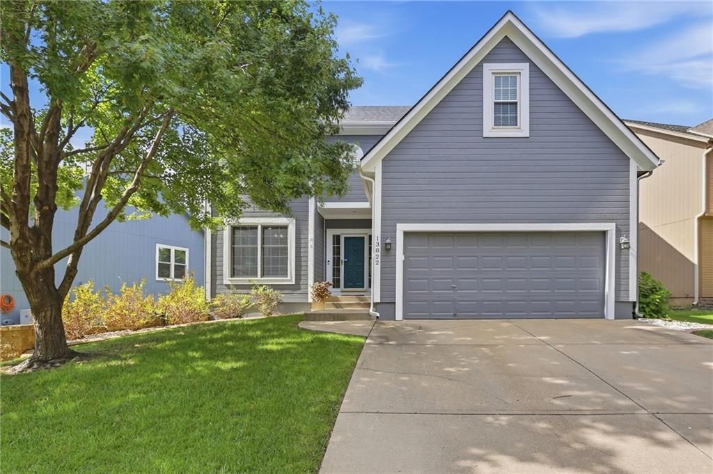 13822 S Hagan Street, Olathe, KS 66062
