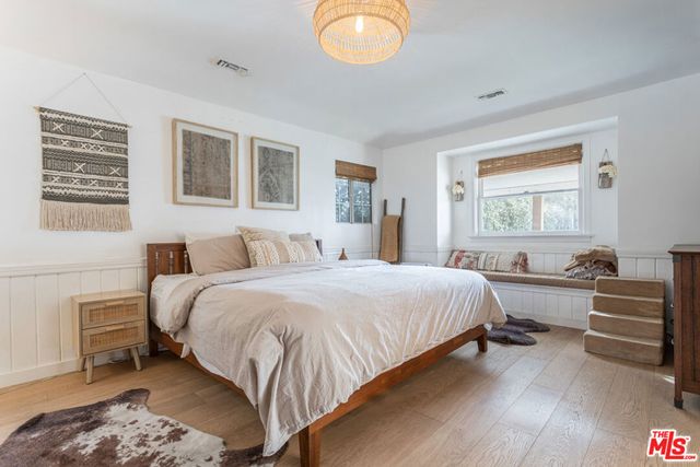 4607 Willowcrest Avenue, North Hollywood, CA 91602