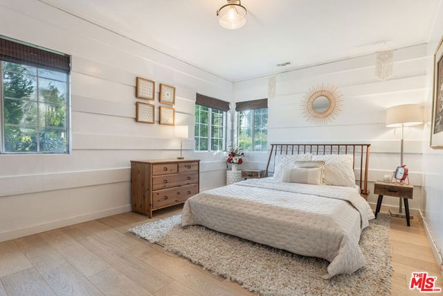 4607 Willowcrest Avenue, North Hollywood, CA 91602