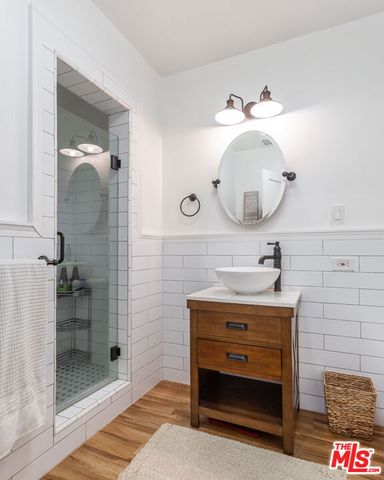 4607 Willowcrest Avenue, North Hollywood, CA 91602