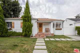 4607 Willowcrest Avenue, North Hollywood, CA 91602