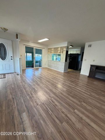 3900 Starburst Circle, Anchorage, AK 99517