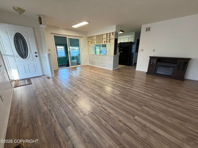 3900 Starburst Circle, Anchorage, AK 99517