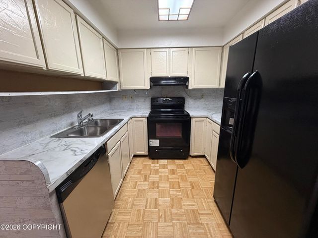 3900 Starburst Circle, Anchorage, AK 99517