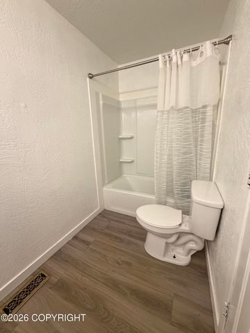 3900 Starburst Circle, Anchorage, AK 99517