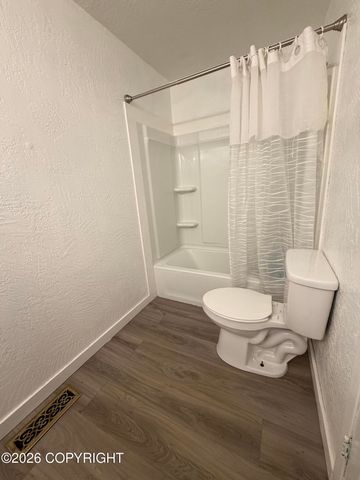 3900 Starburst Circle, Anchorage, AK 99517