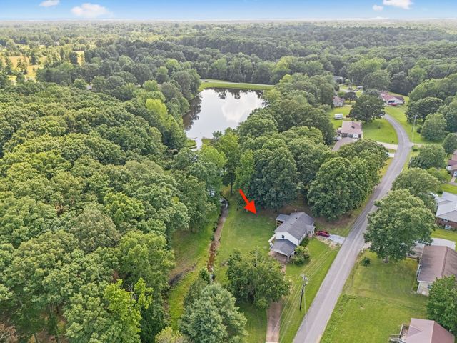 630 Lakeview Cir, Tennessee Ridge, TN 37178