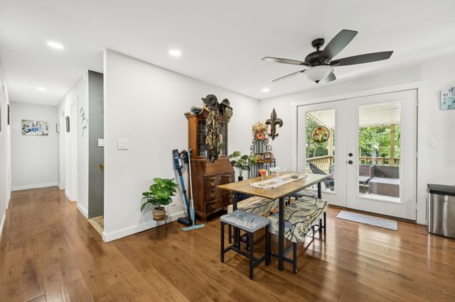 630 Lakeview Cir, Tennessee Ridge, TN 37178