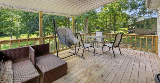 630 Lakeview Cir, Tennessee Ridge, TN 37178