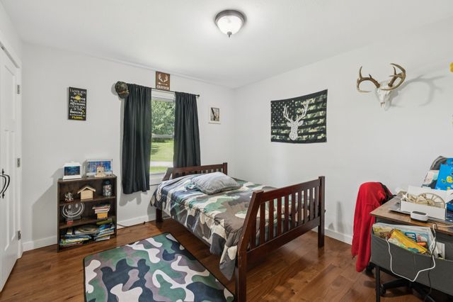 630 Lakeview Cir, Tennessee Ridge, TN 37178