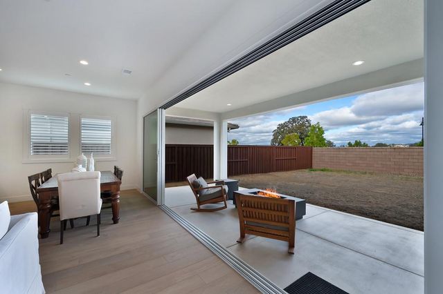 4062 Emerald Glen Ln, Folsom, CA 95630