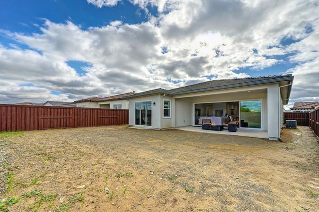 4062 Emerald Glen Ln, Folsom, CA 95630
