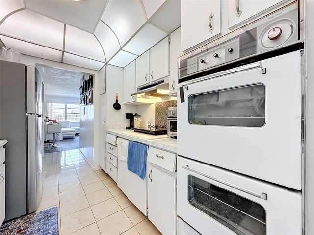1868 SHORE DRIVE S 503, South Pasadena, FL 33707