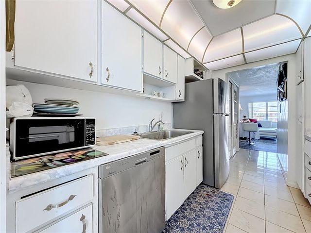 1868 SHORE DRIVE S 503, South Pasadena, FL 33707