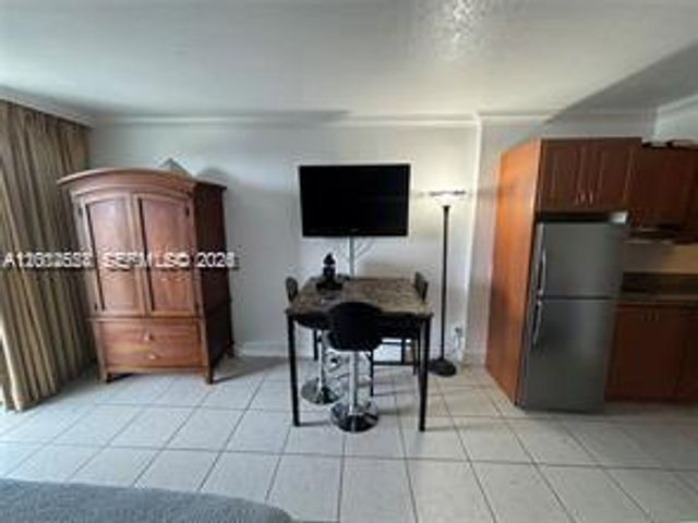 19201 Collins Avenue 934, Sunny Isles Beach, FL 33160
