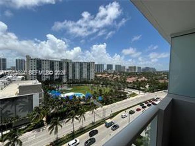 19201 Collins Avenue 934, Sunny Isles Beach, FL 33160
