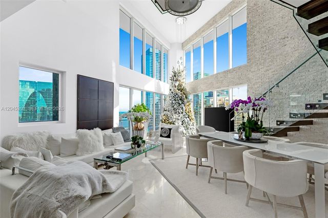 60 SW 13th St 3200, Miami, FL 33130