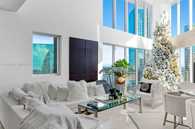 60 SW 13th St 3200, Miami, FL 33130