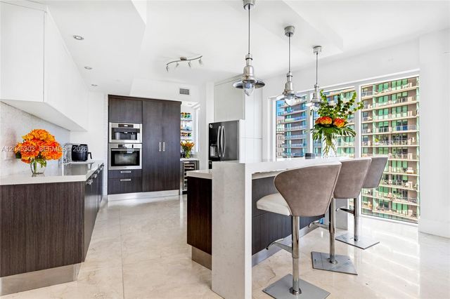 60 SW 13th St 3200, Miami, FL 33130