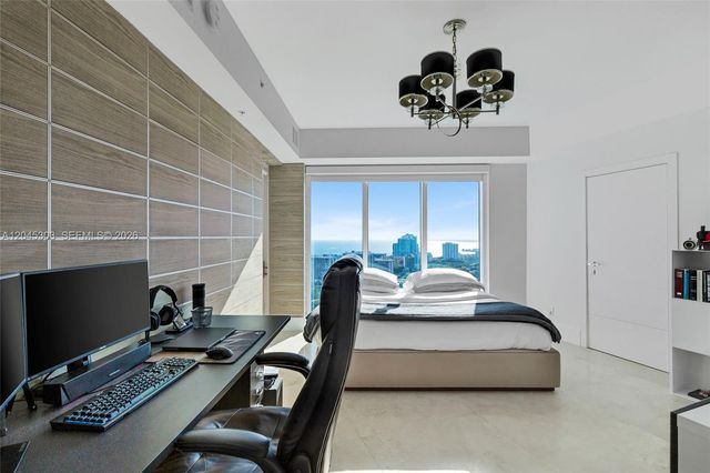 60 SW 13th St 3200, Miami, FL 33130
