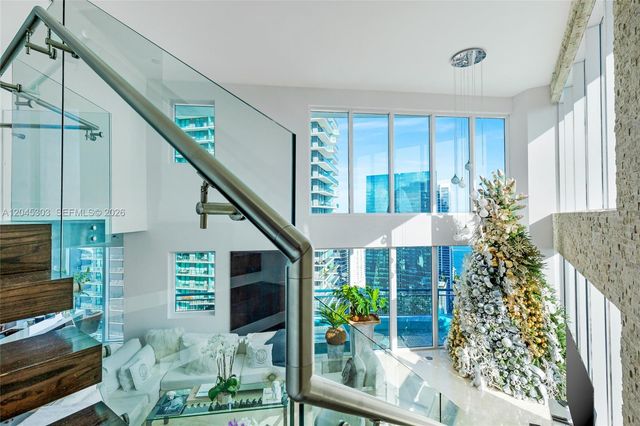 60 SW 13th St 3200, Miami, FL 33130