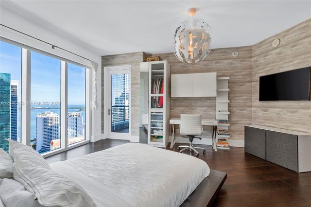 60 SW 13th St 3200, Miami, FL 33130