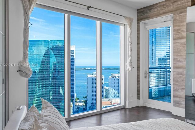 60 SW 13th St 3200, Miami, FL 33130