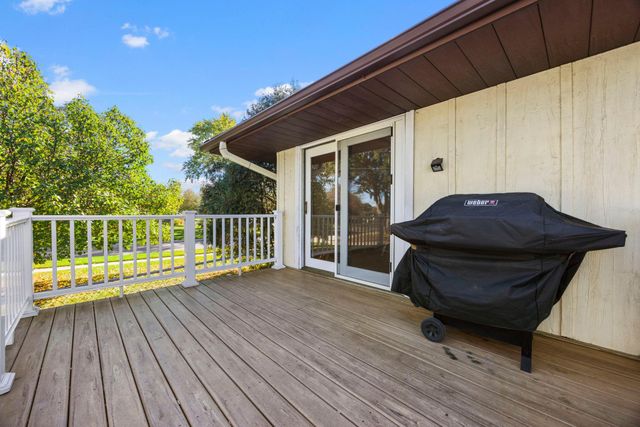 829 Mcintosh Drive, Apple Valley, MN 55124