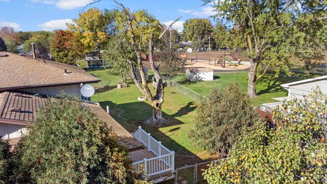 829 Mcintosh Drive, Apple Valley, MN 55124