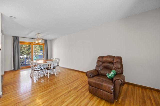 829 Mcintosh Drive, Apple Valley, MN 55124