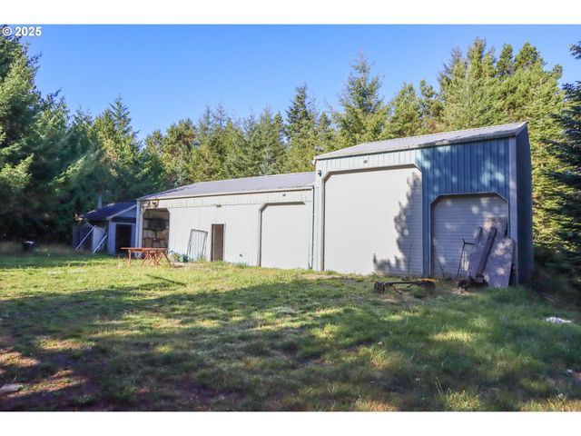 71283 HIGHWAY 101, North Bend, OR 97459