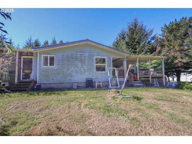 71283 HIGHWAY 101, North Bend, OR 97459