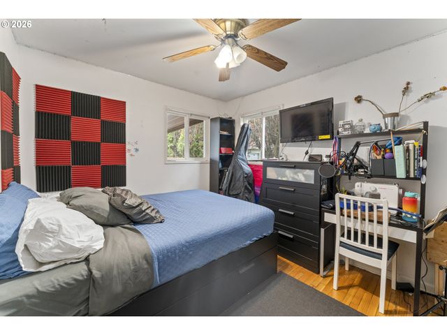 18335 Ne FLANDERS St, Portland, OR 97230