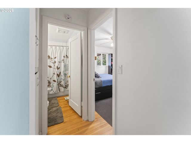 18335 Ne FLANDERS St, Portland, OR 97230