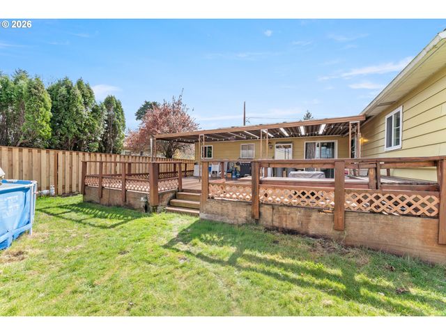 18335 Ne FLANDERS St, Portland, OR 97230