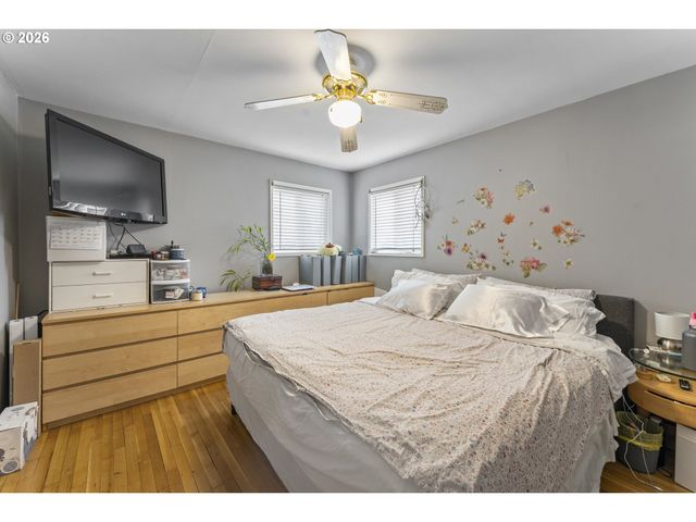 18335 Ne FLANDERS St, Portland, OR 97230