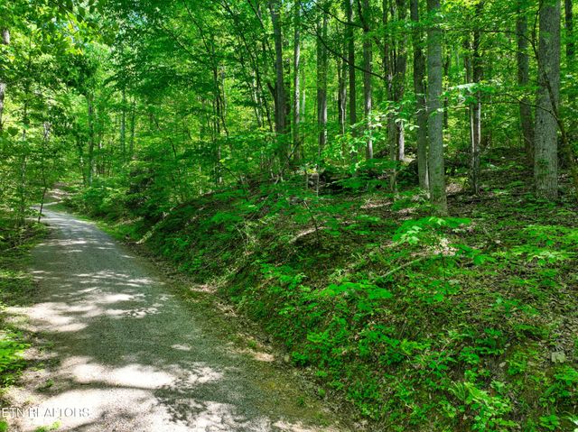 2122 Walden Cove Way, Sevierville, TN 37862