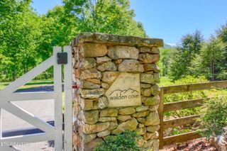 2122 Walden Cove Way, Sevierville, TN 37862